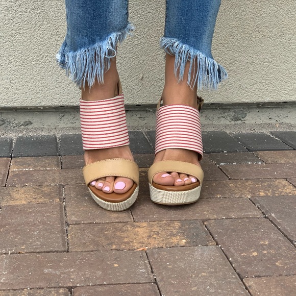 NIB Red Double Nautical Wide Band Wedge Sandal - Picture 2 of 8